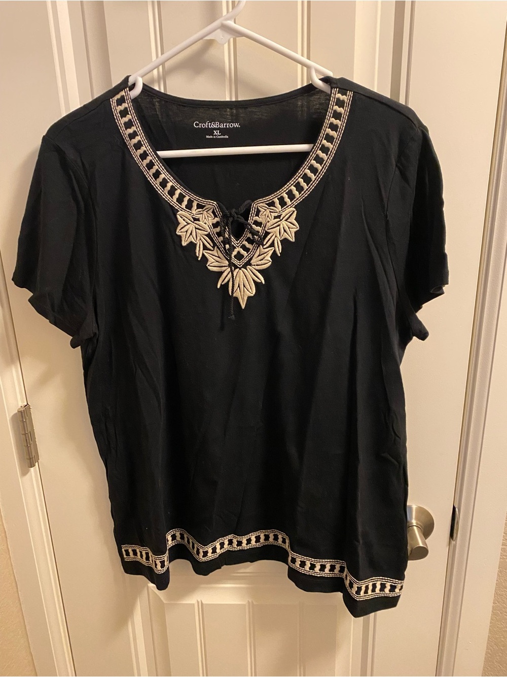 Croft Barrow XL Top Black White Embroidered Shirt Tie Front Blouse